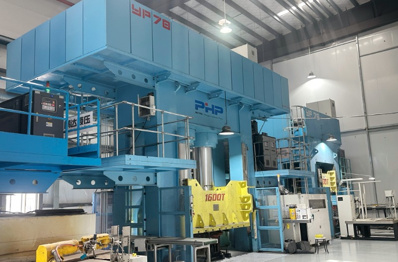 Hur skiljer sig en SMC hydraulpress från vanliga hydraulpressar?