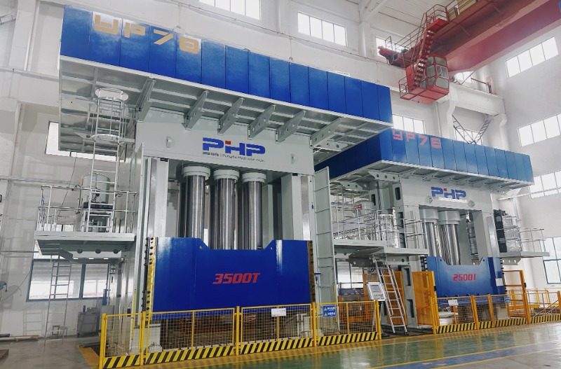 Hur förvandlar SMC-formpressen plåtformmassa till ett höghållfast kompositmaterial?